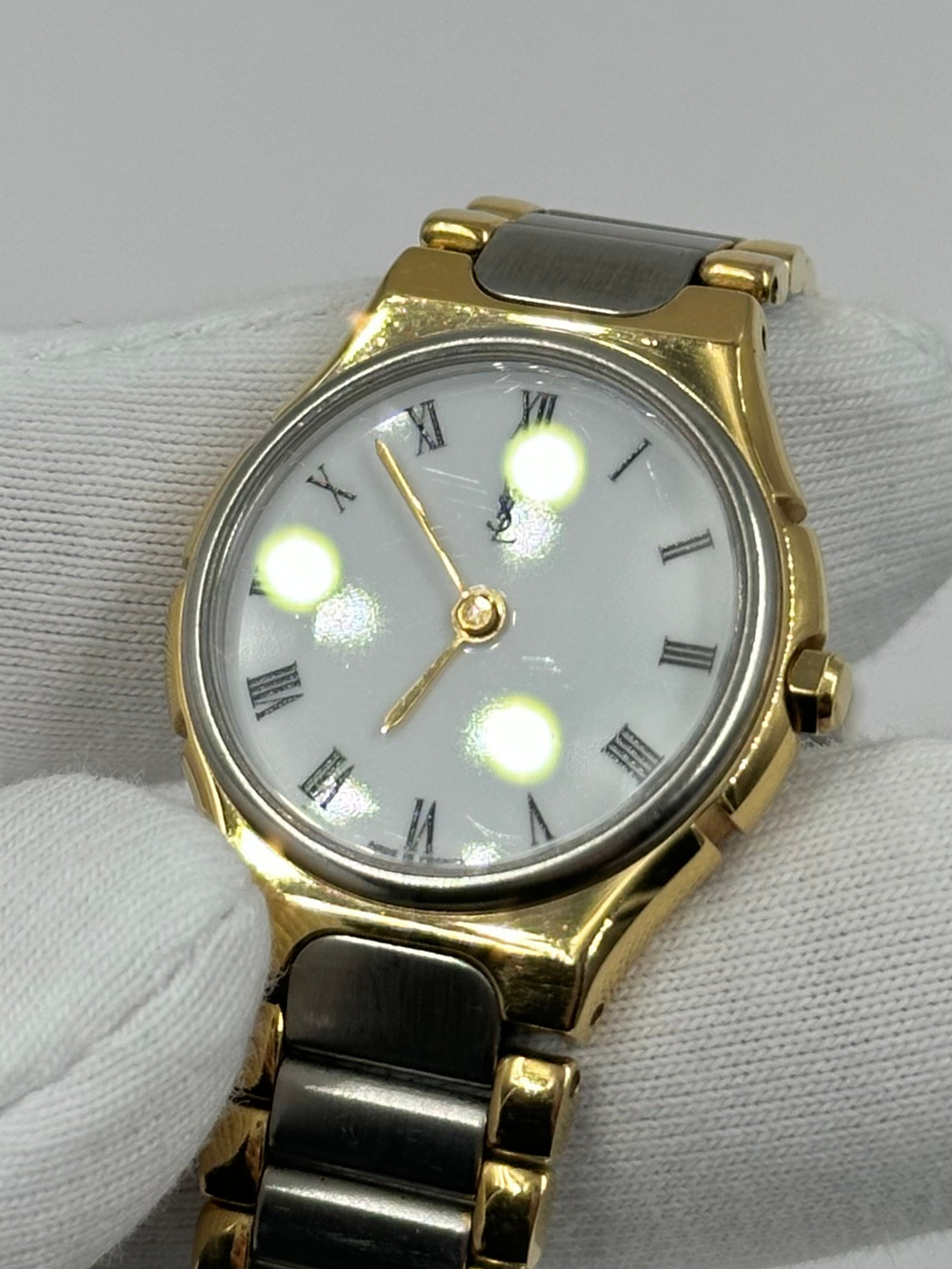 Часы Yves Saint Laurent