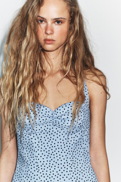 ZARA ТОП С ГОРЛОВИНОЙ ХАЛТЕР И КРУГЛЫМ ВЫРЕЗОМ В ГОРОШЕК, ВЫЦВЕТШИЙ СИНИЙ