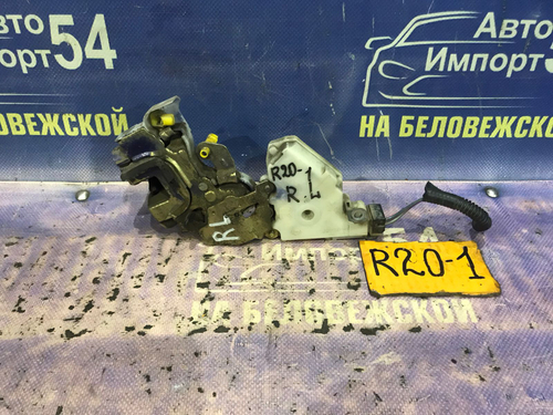 Замок двери задней левой NISSAN MISTRAL 1997