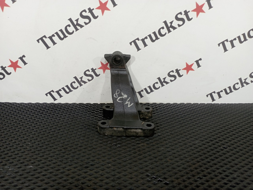 Кронштейн двигателя передний левый