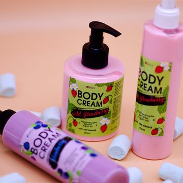 Крем для тела "Земляника" 250 мл.