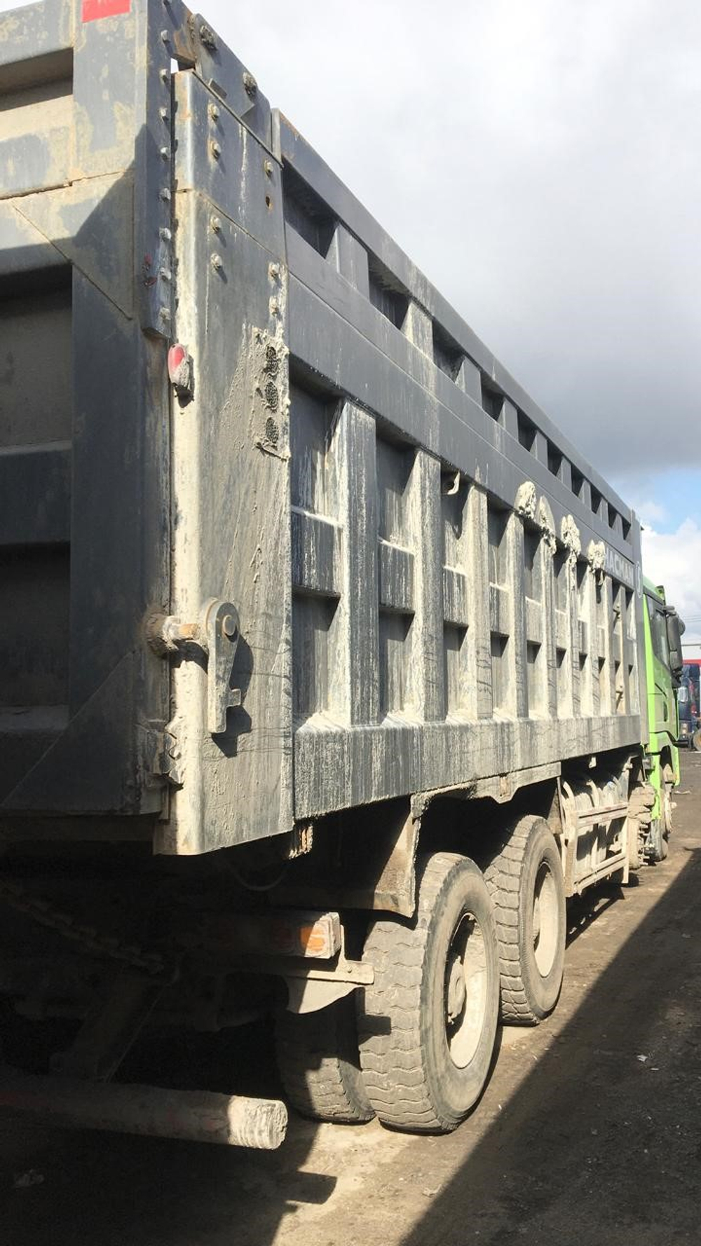 Shacman (Shaanxi) SX* 8x4 Самосвал SX33186W366C (Дизельный, 10,8 л, 441 л.с., МТ)