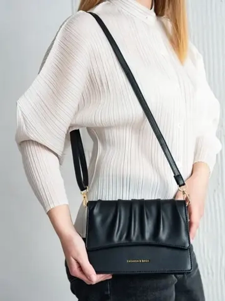 Сумка женская через плечо бренд не кожаная кросс боди модная стёганная на цепочке для девушке шоппер