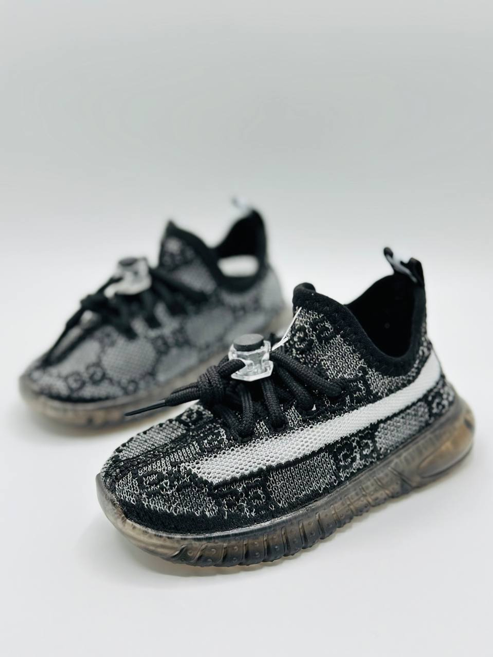 Детские кроссовки Yeezy Light
