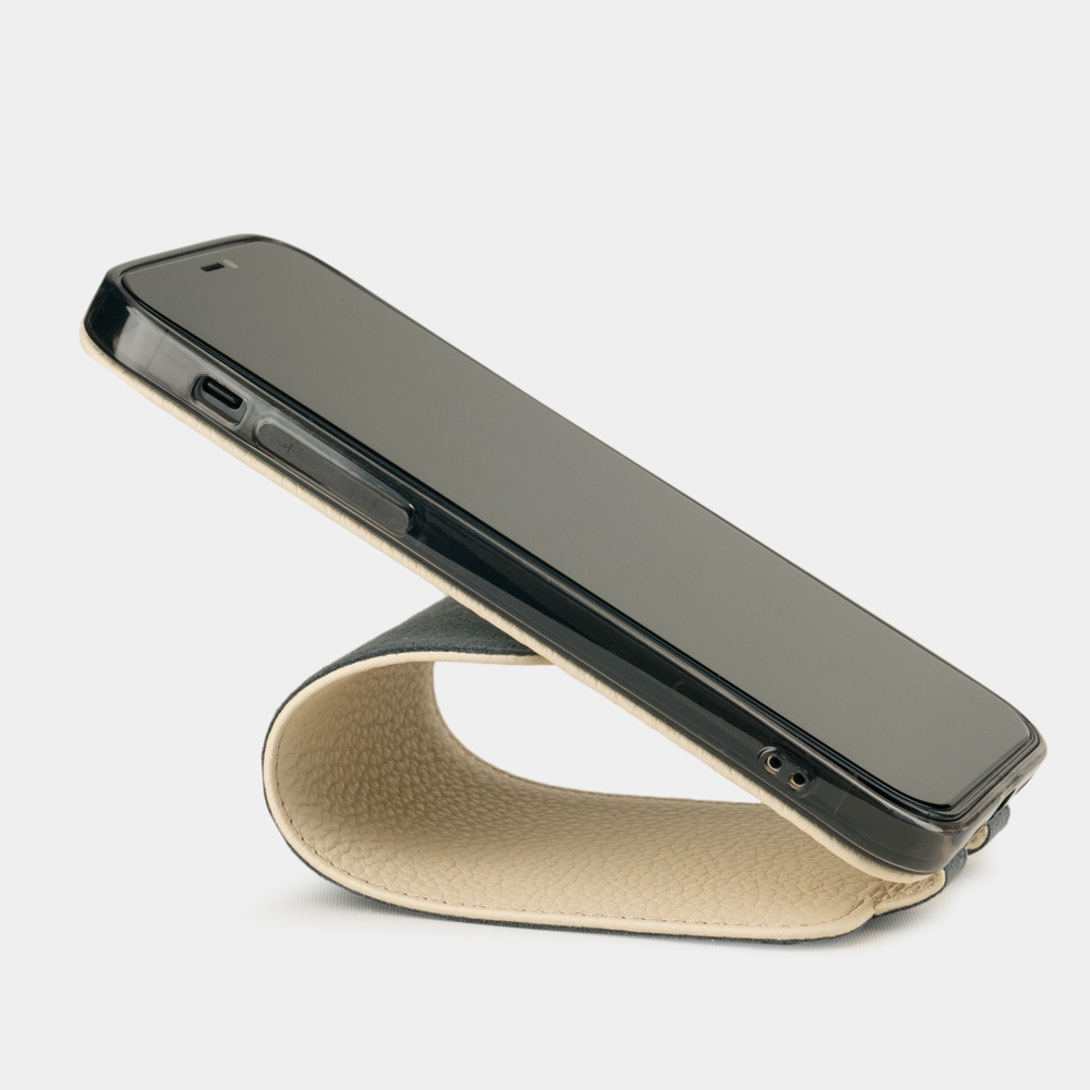 Чехол кожаный для iPhone 12 Mini молочного цвета