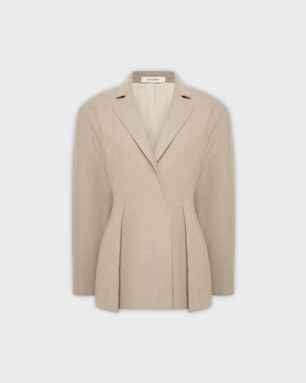 Жакет с объёмными плечами