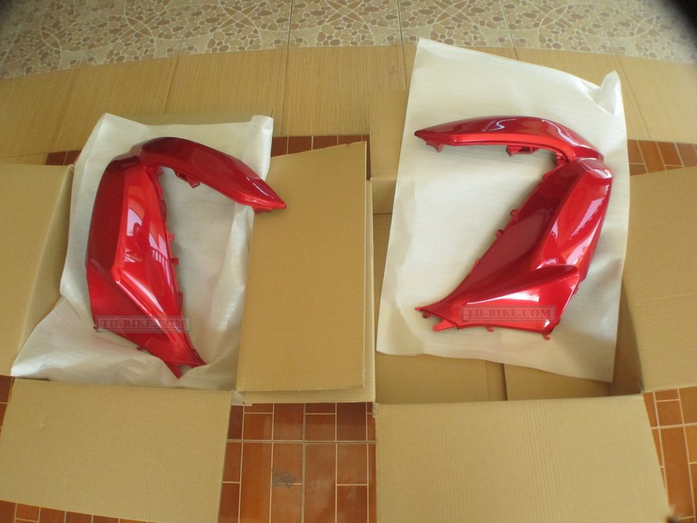 64502-KWN-902Zx (64502-KWN-901Zx). COVER, L. FR. (all factory colors). Honda PCX