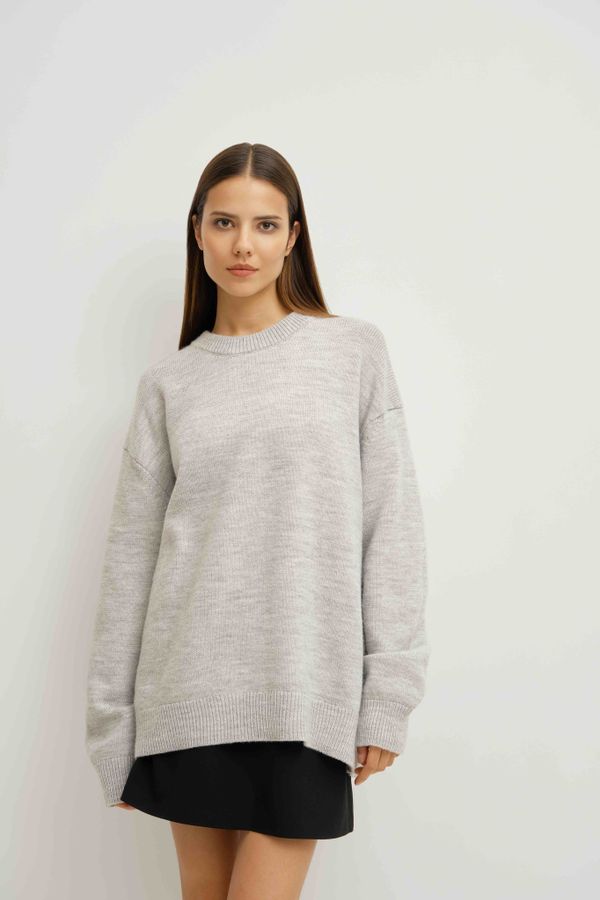 Свитер Оверсайз серый - фото 2