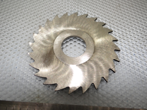 Фреза отрезная дисковая по металлу 80х2х22мм. z=24 СССР с фаской без шпонки