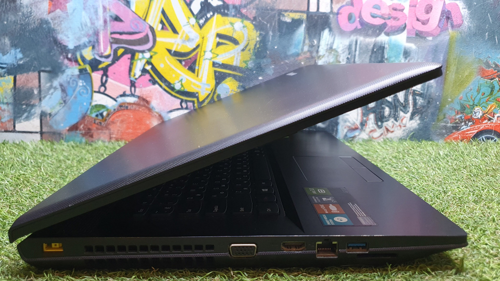 Ноутбук Lenovo i3/4Gb/GT 720M 2Gb