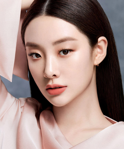 VDL Perfecting Glow Satin Foundation V02 - Тон с эффектом подсвечивания, 30мл