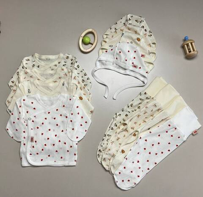 Распашонка ползунки чепчик