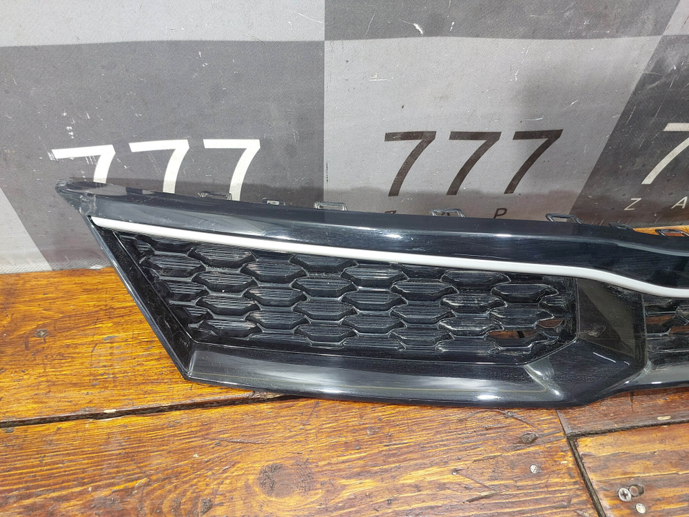 Решетка радиатора Kia Rio 4 X-Line 20-нв Б/У Оригинал 86350H0900