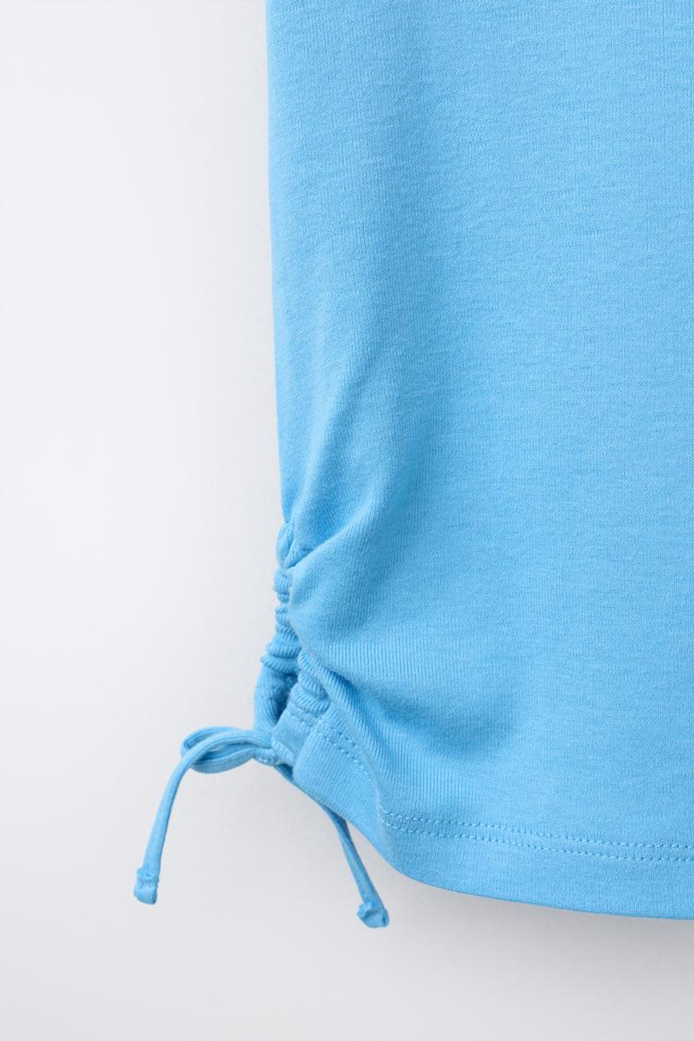 ZARA ФУТБОЛКА ИЗ МОДАЛА С ВЫРЕЗАМИ И БАНТАМИ, СИНИЙ