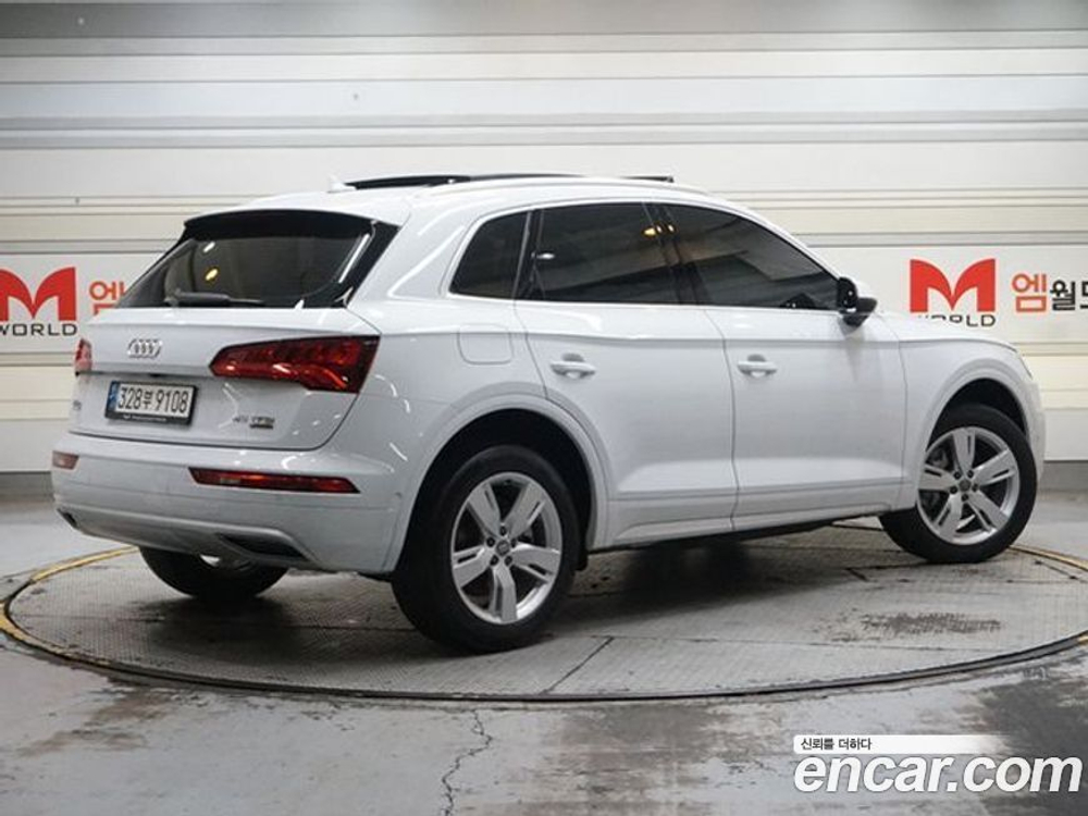 Audi Q5 (FY) 45 TFSI Quattro Premium (10.2020)