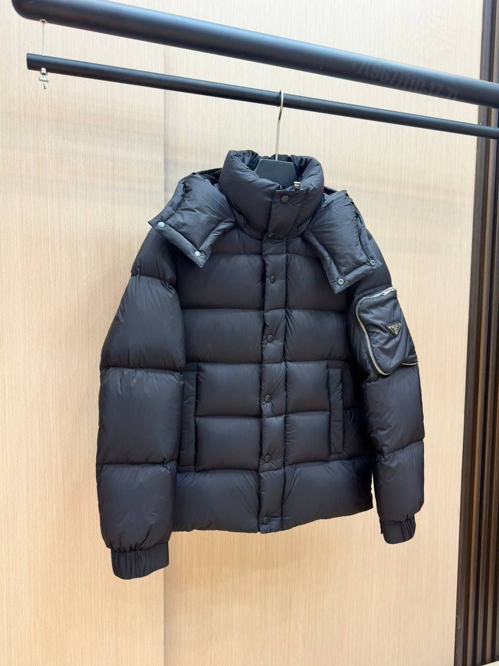 Пуховик Prada