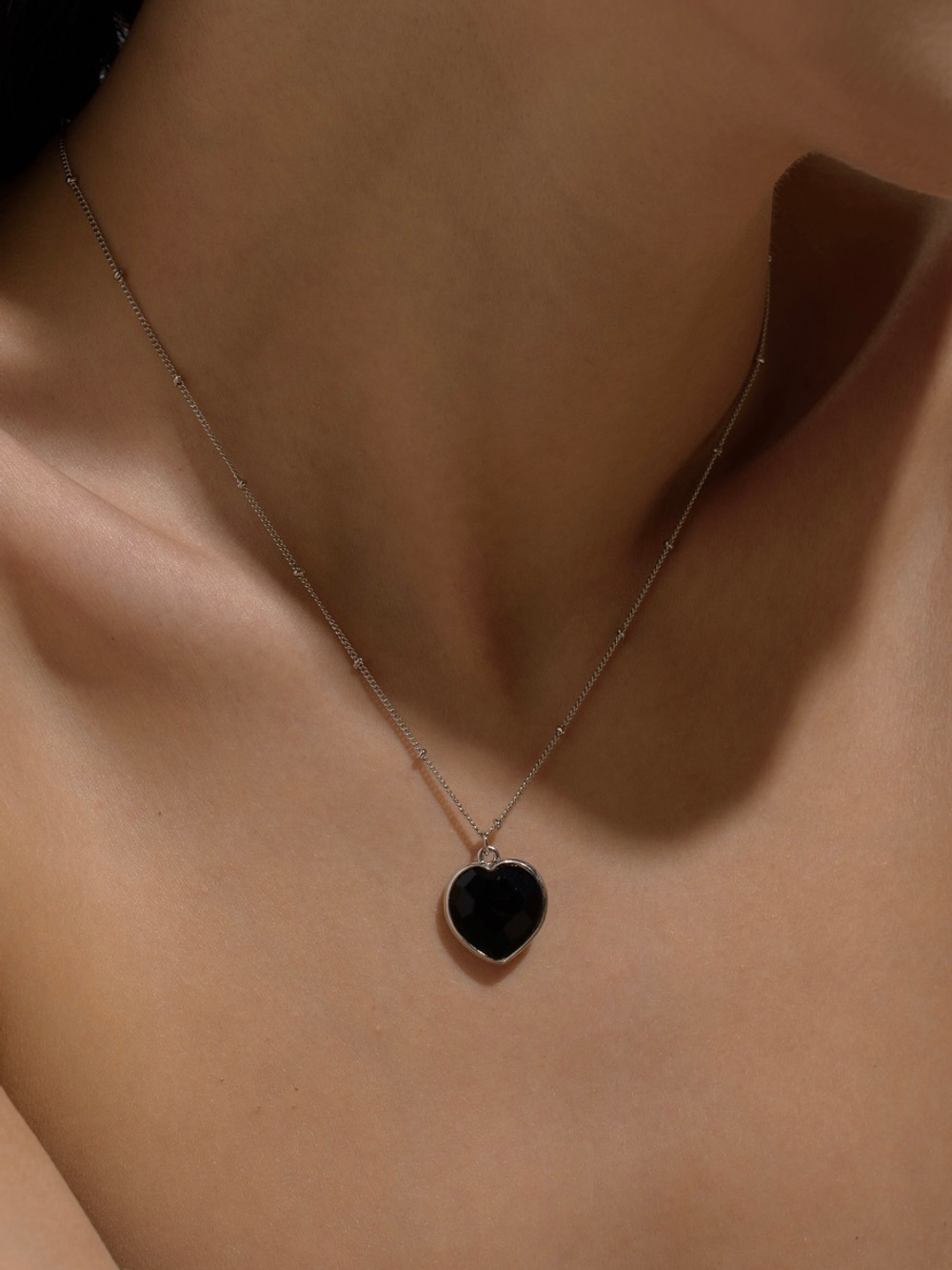 Колье "Lovely" с черным агатом Silver