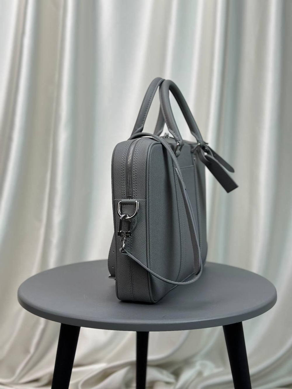 Портфель Louis Vuitton