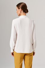 23160 Блузка женская (молочный)