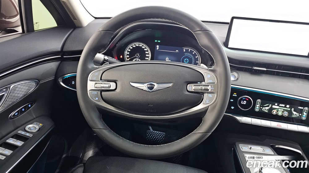 Genesis GV70 2.5T Бензин 2WD (04.2022)