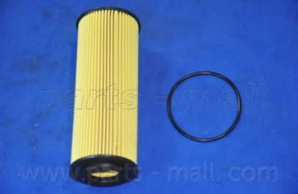 Фильтр масляный  PartsMall  PBA-028
