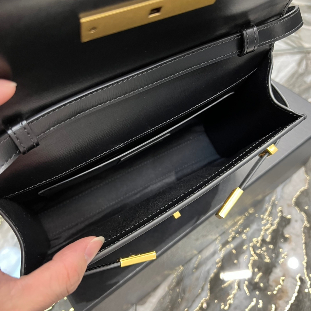 Saint Laurent Manhattan In Box 24 cm