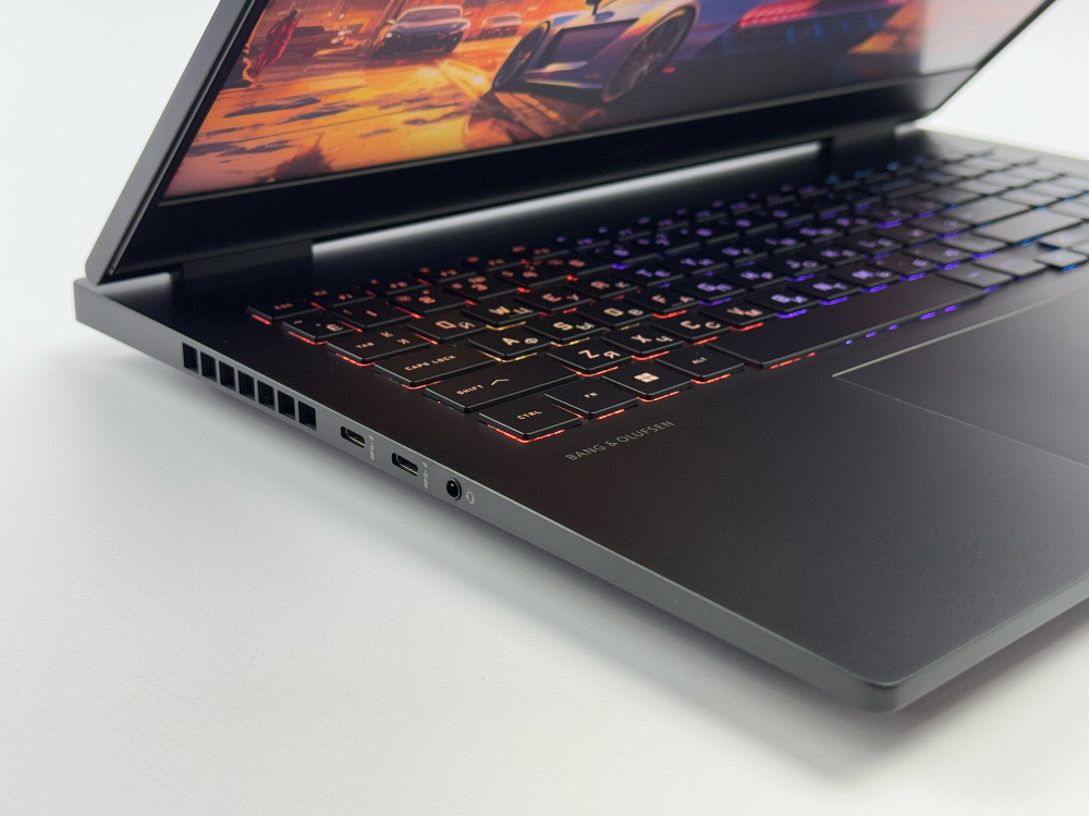 Игровой ноутбук HP Omen Ryzen 7 7840H / RTX 4070 8GB / 16GB / 1TB / 2.5K / 240Hz / Win11 / Русско-Английская клавиатура