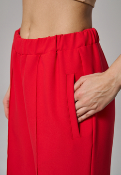 Брюки прямые с кнопками красные