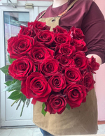 Букет из 21 красной розы 70см