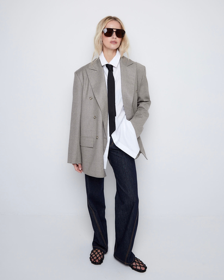 Джинсы с декоративными строчками темно-синий