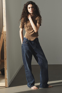 ZARA ФУТБОЛКА С ЭФФЕКТОМ ПОТЕРТОСТИ, ТЕМНО-КОРИЧНЕВЫЙ