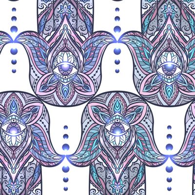 Рука с этническим узором