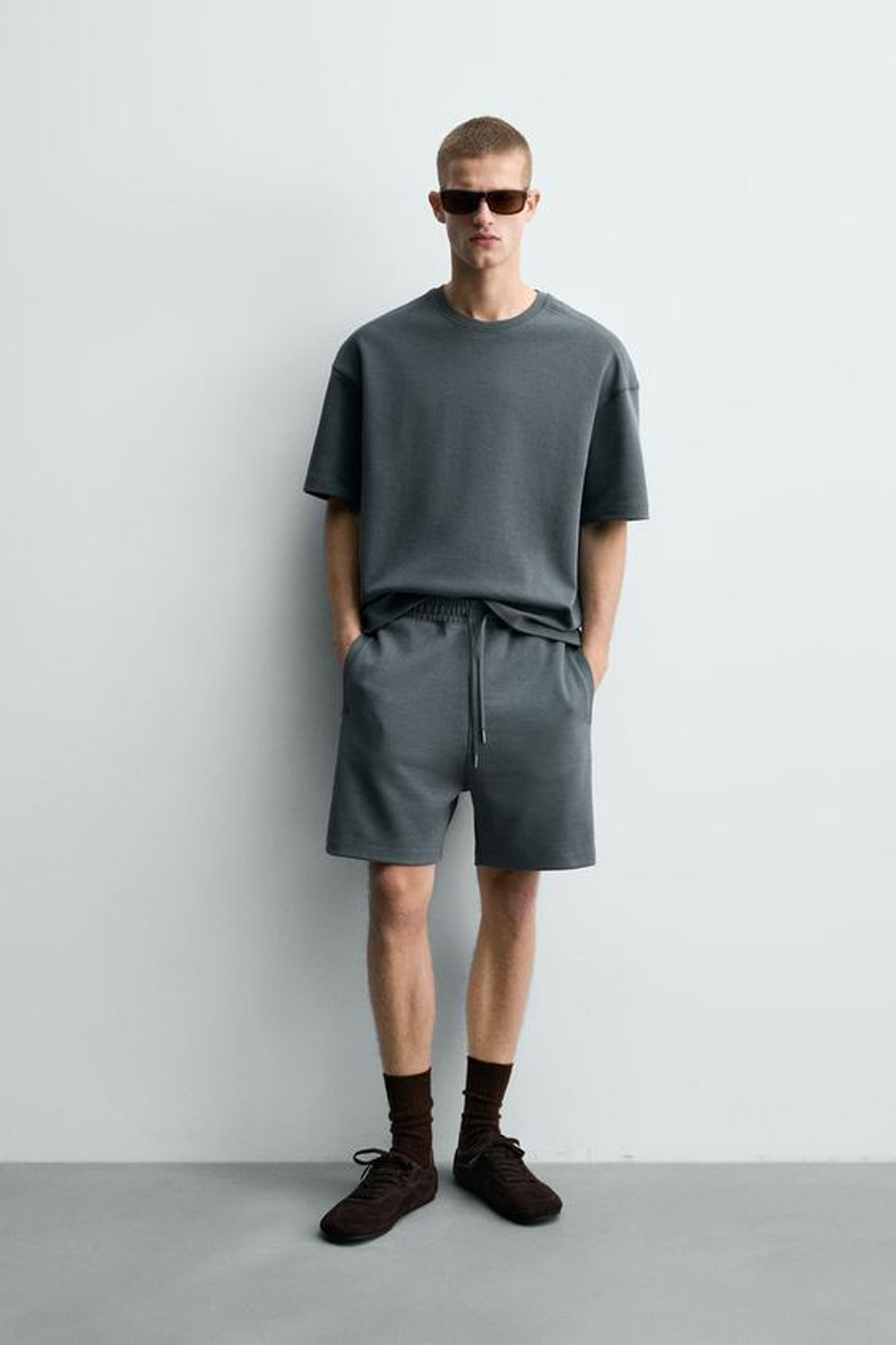 ZARA ШОРТЫ-ДЖОГГЕРЫ RELAXED FIT INTERLOCK, ЛИНЯЛЫЙ СИНИЙ