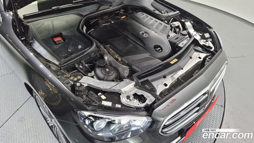 Mercedes-Benz E-Class W213 E450 4MATIC Exclusive (10.2021)