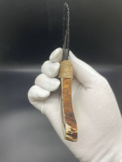 Обсидиановый нож с рукояткой из рога оленя с рисунком скорпиона 16 см