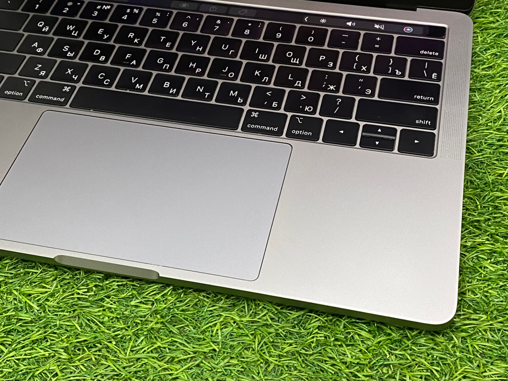 Macbook pro 13 2019 128/8/667