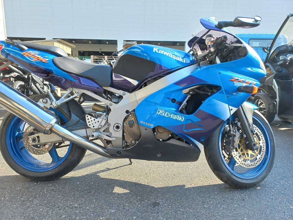 Kawasaki NINJA ZX-9R JKAZX900EEA015557