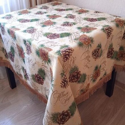 Скатерти гобеленовые
