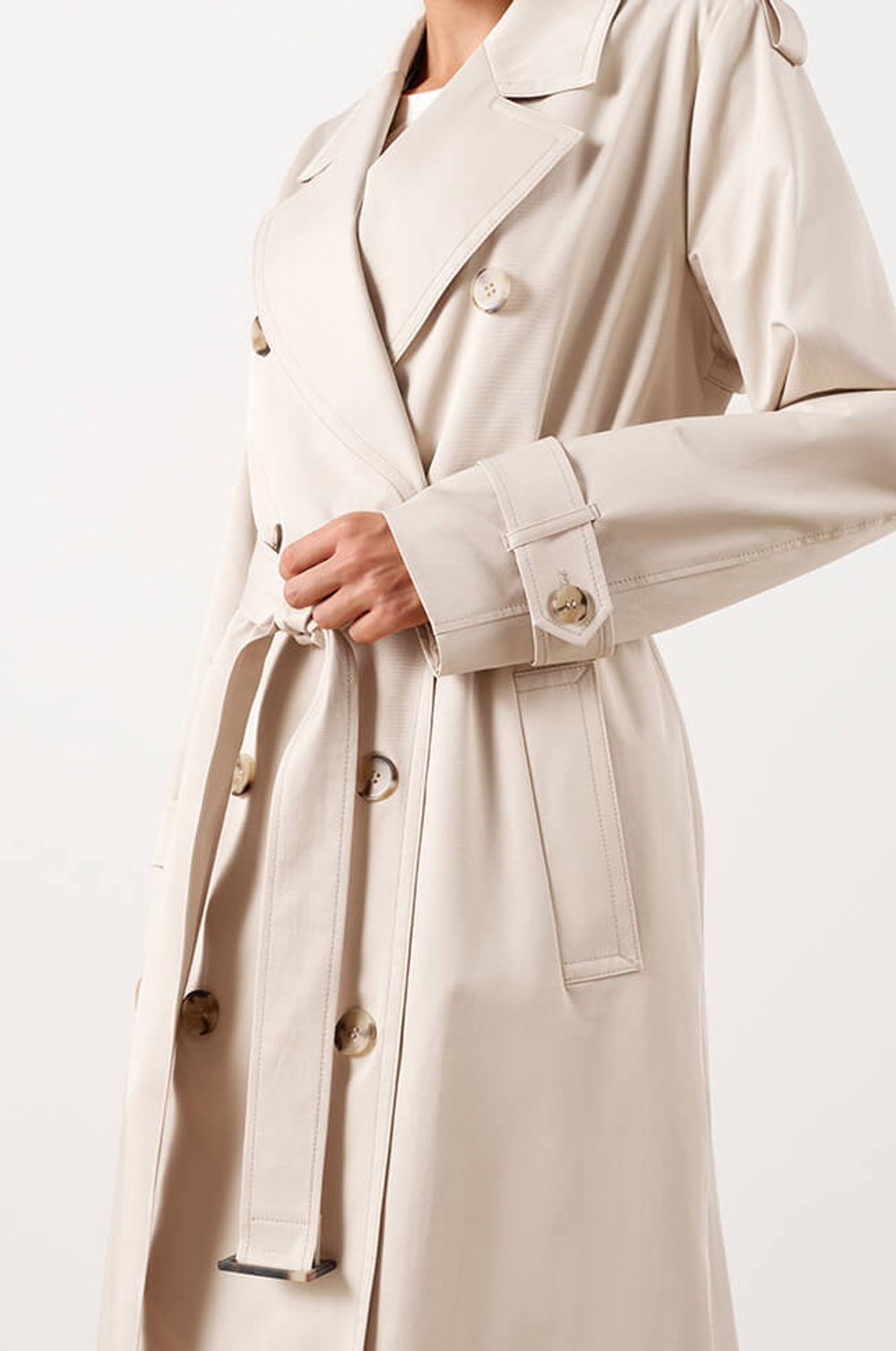 0106 Плащ женский (молочный)