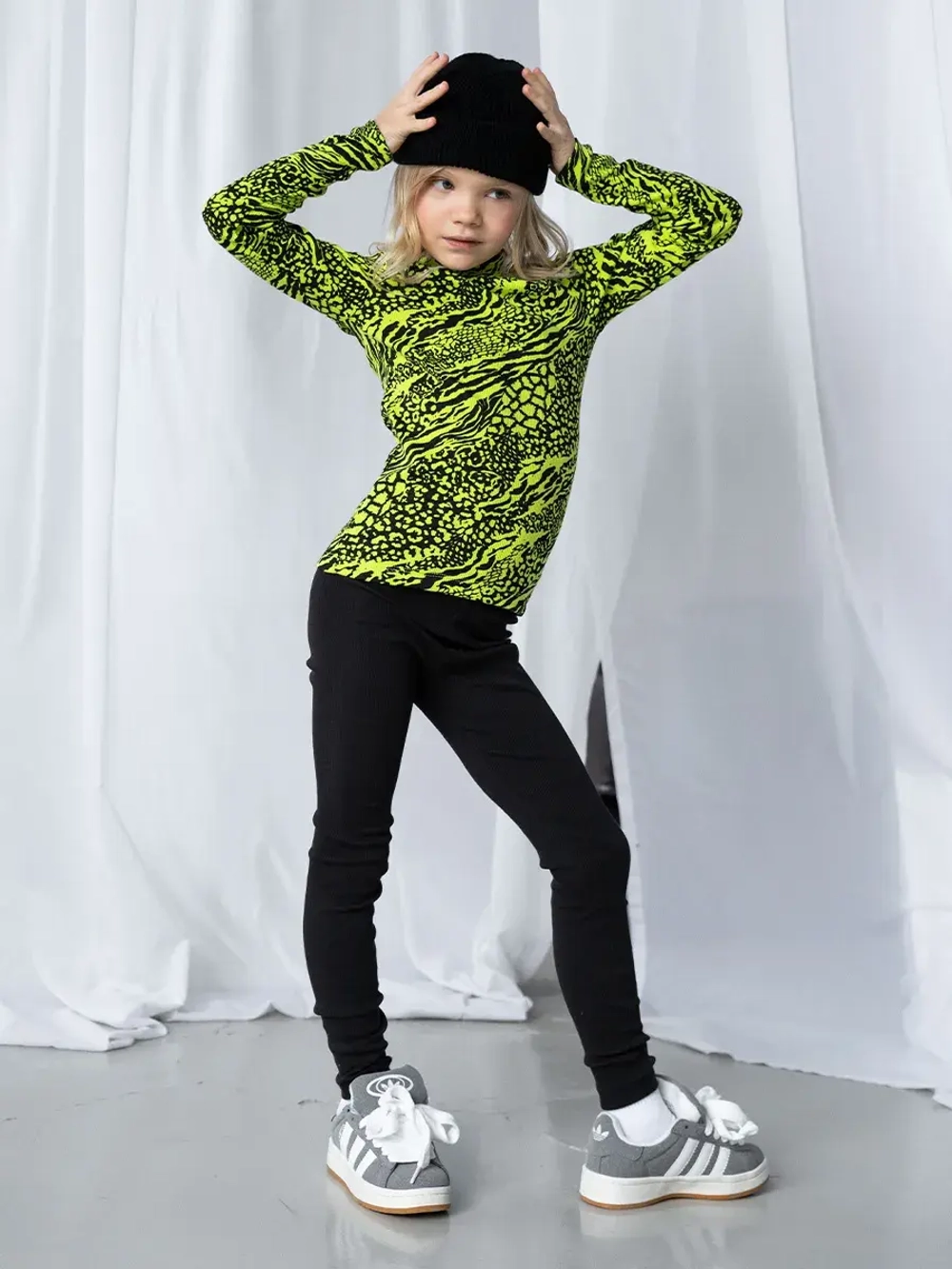 Костюм для девочки на осень