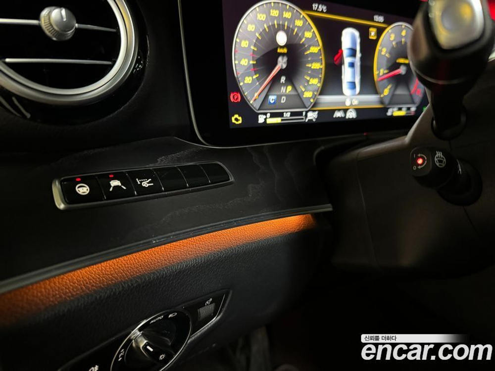 Mercedes-Benz E-Class W213 E300 Avangarde (03.2020)