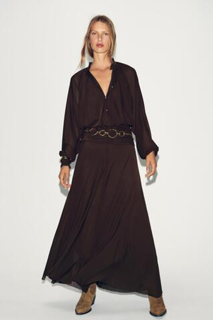 ZARA ДЛИННОЕ ПЛАТЬЕ СО СБОРКАМИ, ТЕМНО-КОРИЧНЕВЫЙ