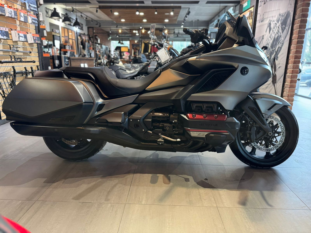 Honda GL 1800 Gold Wing Bagger DCT