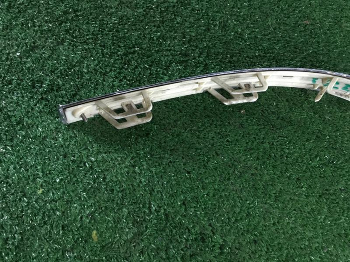 Накладка заднего бампера левая Bentley Bentayga (2015-2020)