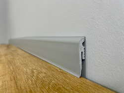 Плинтус гибкий Arbiton VIGO 60 Тёмно-серый 15Х60Х2200 мм