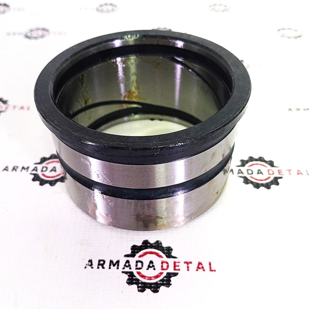 Втулка верхняя г/ц поворота стрелы | VOE11883756 | Аналог