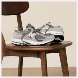 Кроссовки мужские NEW BALANCE 2002