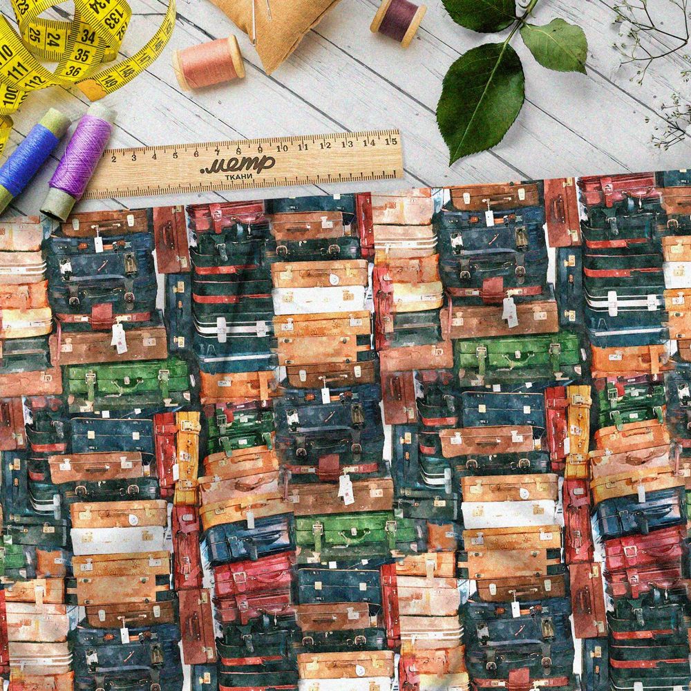 Ткань саржа разноцветная стена из чемоданов