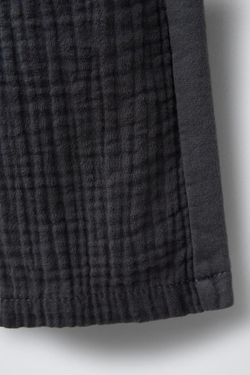 ZARA БРЮКИ ПРЯМОГО КРОЯ С КОНТРАСТНОЙ ТЕКСТУРОЙ, ТЕМНО-СЕРЫЙ