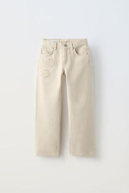 ZARA ДЖИНСЫ С ЦВЕТОЧНОЙ ВЫШИВКОЙ, ЭКРЮ